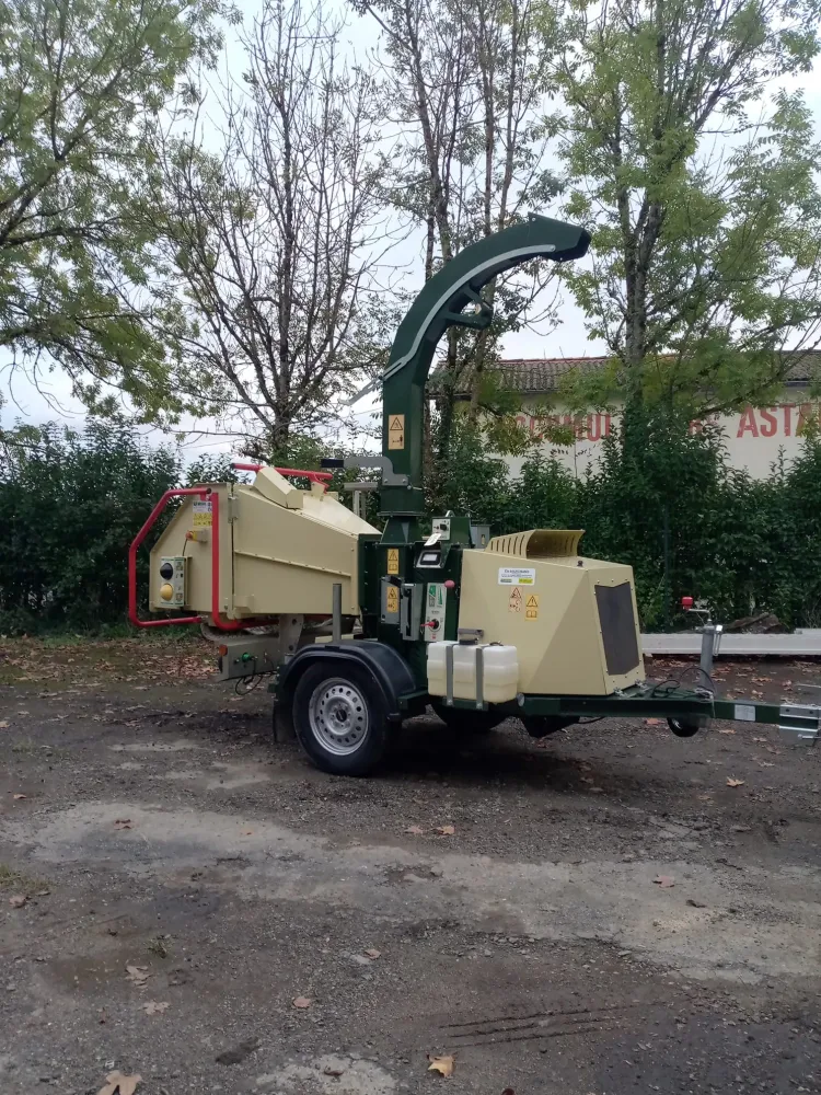 Engins pour entretien espace vert